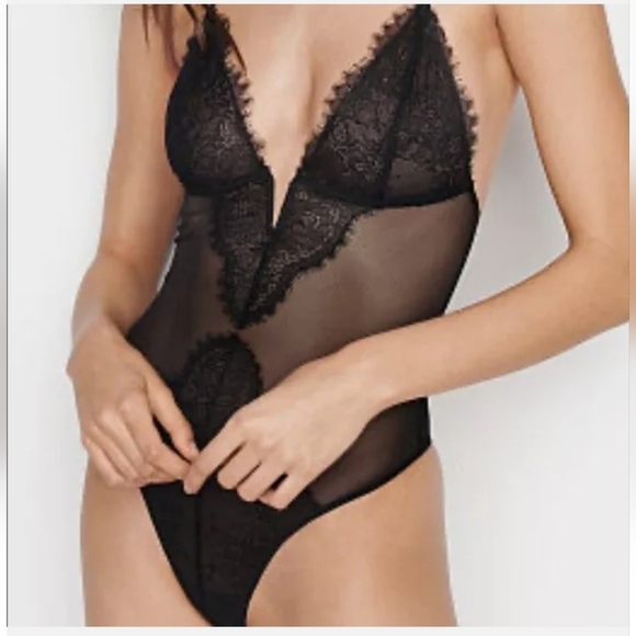 VICTORIA'S SECRET Black V-Wire Lace Plunge Teddy Halter Neck Thong Back.SM NWT - Picture 11 of 12